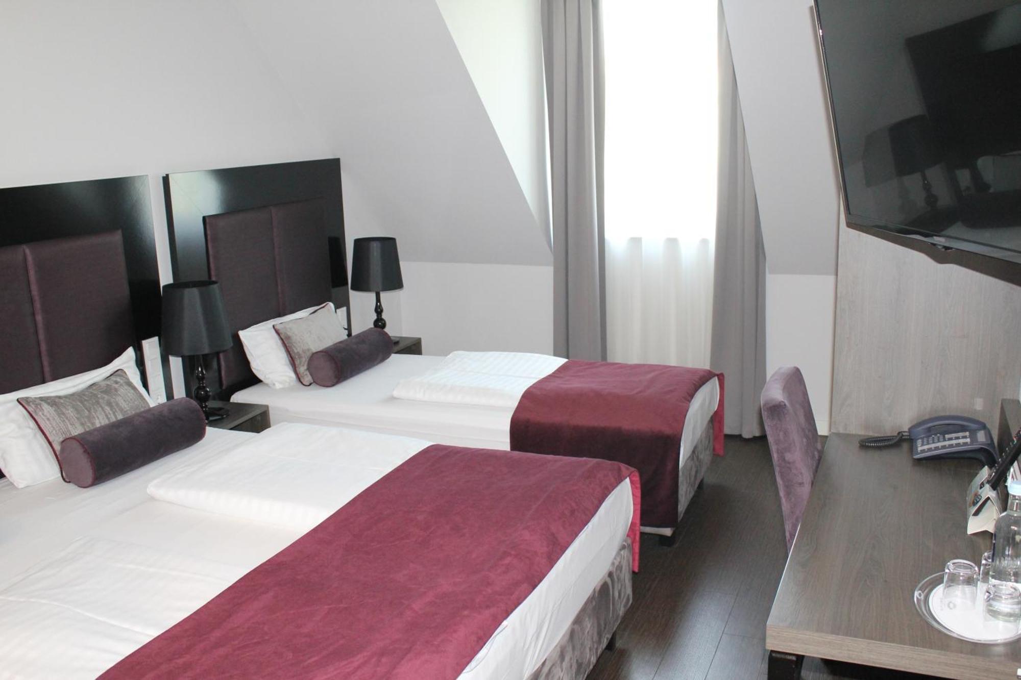 Arena Villa Am Wasserpark Frankfurt am Main Room photo