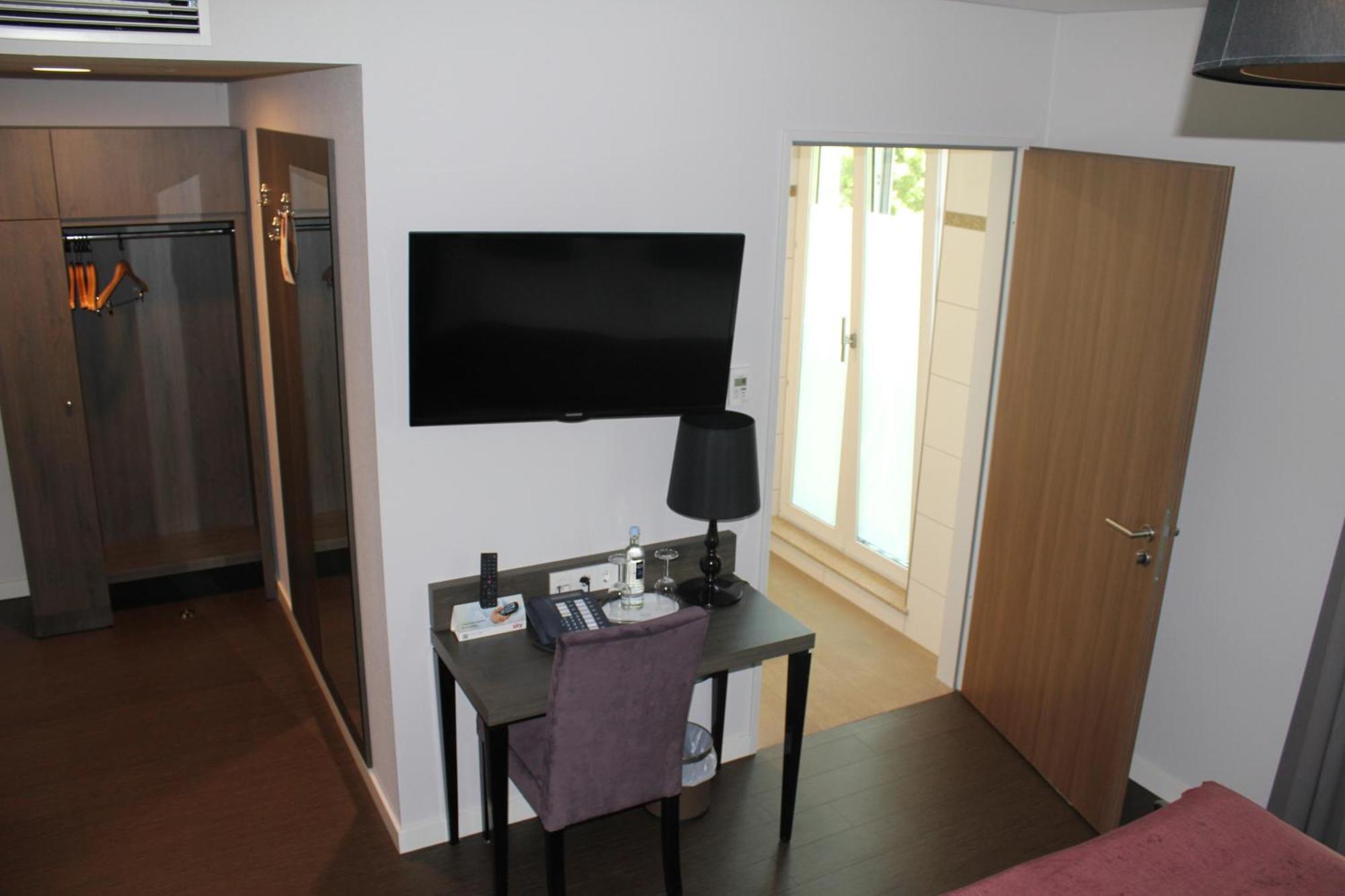 Arena Villa Am Wasserpark Frankfurt am Main Room photo